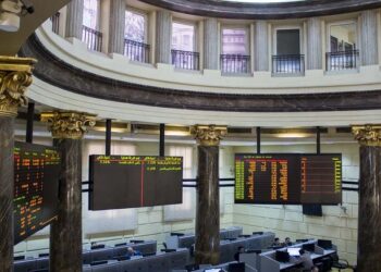 مؤشرات البورصة المصرية تبدأ تعاملات اليوم الإثنين على موجة ارتفاع جماعي مع تفاؤل المستثمرين