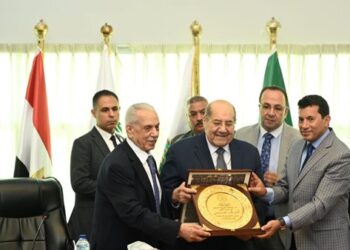 وزير الشباب والرياضة يشهد حفل ختام البرنامج التدريبي “بناء قدرات الشباب في مواجهة الأزمات” بالمحكمة العربية