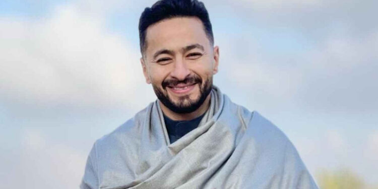 المطرب حمادة هلال