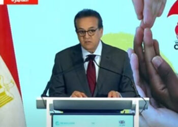 وزير الصحة: الوزارة ساهمت في تعزيز المؤشرات الصحية للأسر المستفيدة من «تكافل وكرامة»