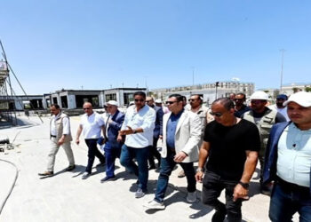 وزير الإسكان يتفقد أعمال إنشاء كوبري C3  و”سكن لكل المصريين” والمدينة التراثية بمدينة العلمين الجديدة