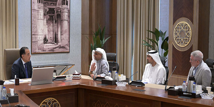 رئيس الوزراء يتابع مستجدات الموقف التنفيذي لمشروع تطوير مدينة رأس الحكمة بالساحل الشماليّ الغربيّ
