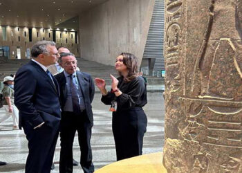 المتحف المصري الكبير يستقبل كبير مستشاري الرئيس الأمريكي للشؤون العربية والشرق الأوسط