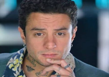 أحمد الفيشاوى يرد على منتقديه بسبب ارتداء الحلق