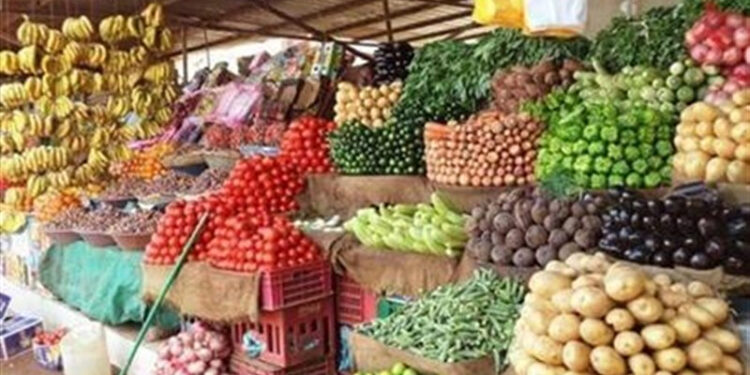 أسعار الخضار والفاكهة اليوم الإثنين