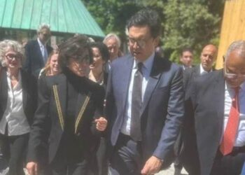 وزير الثقافة يصطحب نظيرته الفرنسية في جولة بالجناح المصري في بينالي فينيسيا للعمارة