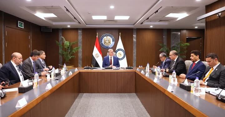 وزير البترول: أهمية تعظيم الاستفادة من تجارب تطبيق الذكاء الاصطناعي في إدارة عمليات الحقول