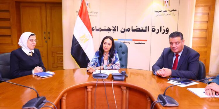 وزيرة التضامن تلتقي أعضاء البعثة الإشرافية لحج الجمعيات الأهلية بالوزارة