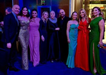 المهندسة زينب بشير تشارك في احتفالية مؤسسة تكريم العالمية بدبي