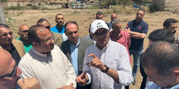 نائب وزير الإسكان يقوم بجولة تفقدية موسعة لمتابعة سير العمل بمنظومة مياه الشرب والصرف الصحي بمحافظة الشرقية