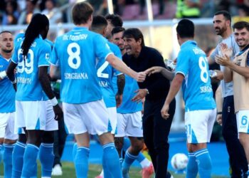 نابولى يستضيف كالياري فى ليلة التتويج بلقب الدوري الإيطالي