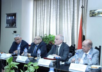 “رجال الأعمال” تبحث مع السفير الأسترالي سبل تنمية العلاقات الاقتصادية المشتركة