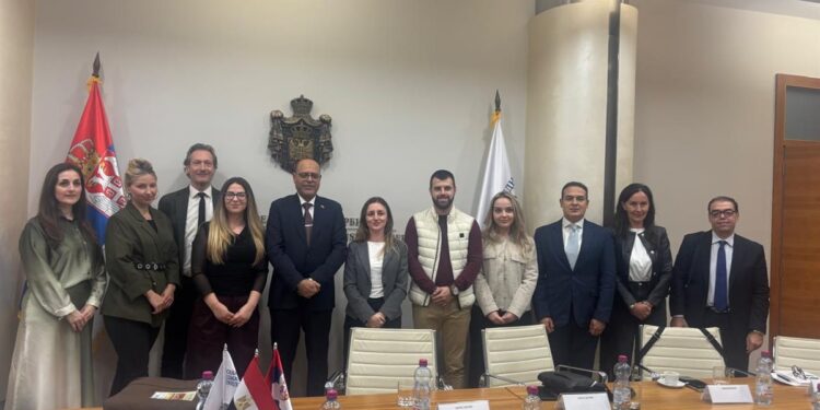 وزير العمل يستكمل لقاءاته في صربيا بإجتماع مع رئيس غرفة التجارة والصناعة