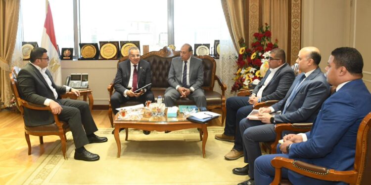 وزير الاسكان ومحافظ جنوب سيناء يتابعان المشروعات المشتركة بالمحافظة