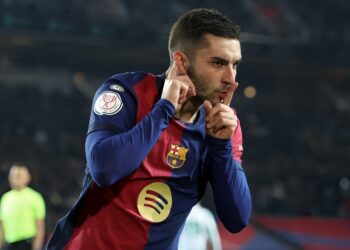 فيران توريس يغيب عن قائمة برشلونة فى ليلة حسم الليجا ضد إسبانيول بسبب الزائدة الدودية