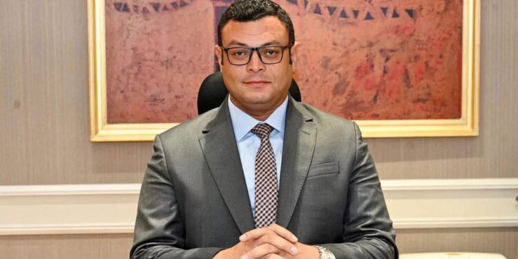 وزير الإسكان يتابع موقف تنفيذ المشروع السكني “ديارنا” المطروح للحجز حاليا بمدينة حدائق العاصمة