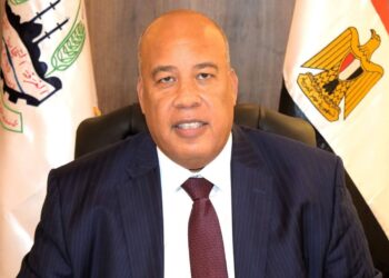 إختيار أيمن العشري ممثلا لإتحاد الغرف التجارية بمجلس تحديث الصناعة ..واحمد عبد الحميد لمواد البناء 