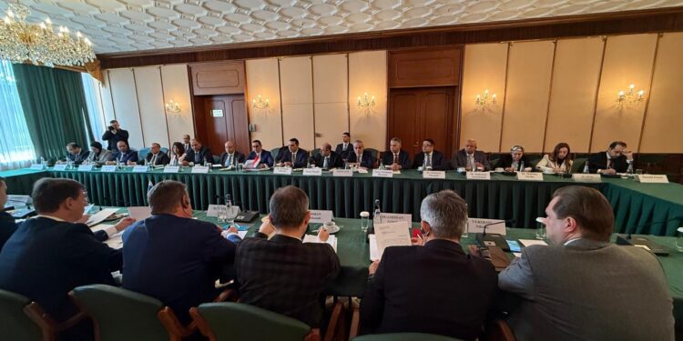 وزير الاستثمار ووزير الصناعة الروسي يترأسان اجتماعات الدورة الخامسة عشر للجنة المصرية الروسية المشتركة