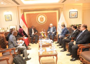 وزير التعليم العالي يستقبل وزير خارجية القمر المتحدة لبحث تعزيز العلاقات الأكاديمية والبحثية بين الجانبين