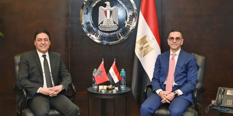 وزير الاستثمار يستقبل وزير التجارة المغربي لبحث سبل تطوير الشراكة الاقتصادية بين البلدين