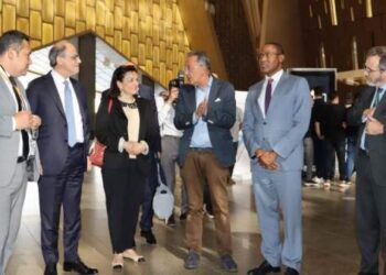 ولي عهد إمارة الفجيرة ونائب مدير عام صندوق النقد الدولي ومدير إدارة الشرق الأوسط وآسيا الوسطى بالصندوق يزورون المتحف المصري الكبير