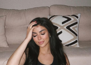 كارولين عزمي تتألق بإطلالة جذابة