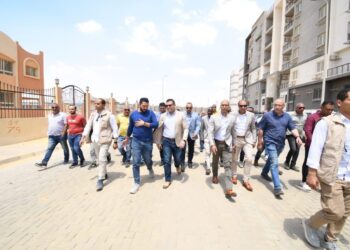 وزير الإسكان يتفقد مشروع “سكن مصر”بأرض المعارض بالقاهرة الجديدة