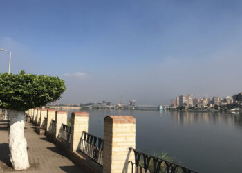 الطقس غدا.. معتدل نهارا ورياح وفرص أمطار