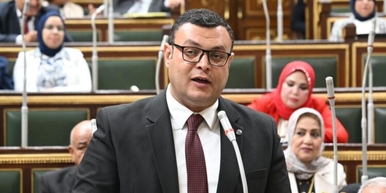 وزير الإسكان يشارك في الجلسة العامة لمجلس النواب لمناقشة مشروع قانون تنظيم مرفق مياه الشرب والصرف الصحي