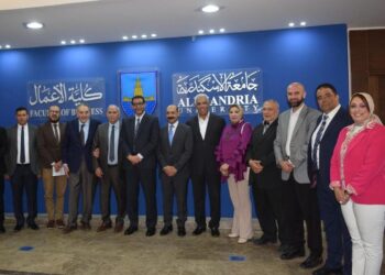 في ورشة عمل بكلية الأعمال.. خبراء ومختصون يناقشون الحزمة الأولى للتيسيرات الضريبية ومقترحات للحزمة الثانية