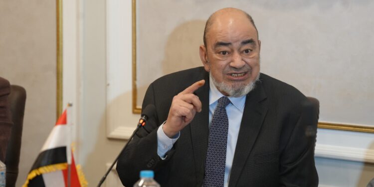 رئيس الشعبة المستلزمات الطبية: صرف شريحة ثالثة من مستحقات شركات ومصانع القطاع لدي هيئة الشراء الموحد