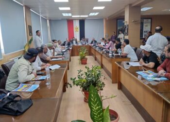 رئيس الجهاز: تخصيص محال تجارية بجلسة مزاد علنى وحملة على المخالفات بدمياط الجديدة