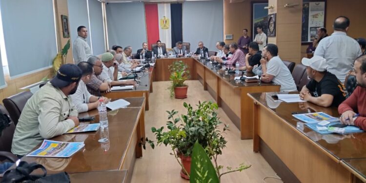 رئيس الجهاز: تخصيص محال تجارية بجلسة مزاد علنى وحملة على المخالفات بدمياط الجديدة