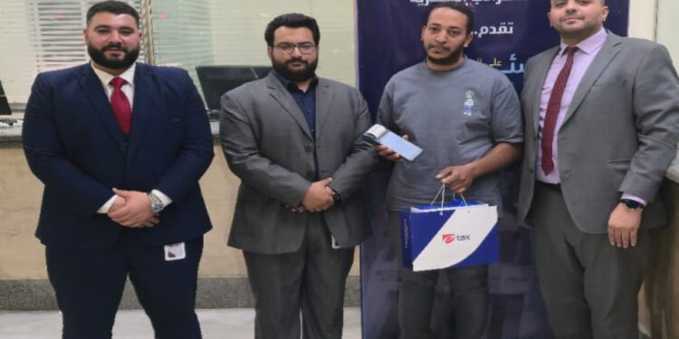 إى تاكس تدعم الممولين الجدد بأجهزة نقاط بيع مجانية ضمن التسهيلات الضريبية