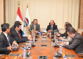 وزير قطاع الأعمال يستقبل سفير إندونيسيا بالقاهرة لبحث فرص التعاون الاقتصادي والتجاري والاستثماري