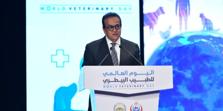 نائب رئيس الوزراء: الأطباء البيطريون يسهمون في حماية صحة الحيوانات