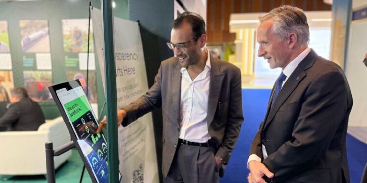 بنك الطعام: زيارة ممثل برنامج الأغذية العالمي لجناحنا بمعرض ديهاد 2025 يعكس قوة التضامن في مكافحة الجوع