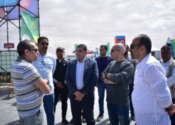 مسئولو “الإسكان” يتفقدون كومبوند مزارين والشواطيء والمدينة التراثية بالعلمين الجديدة