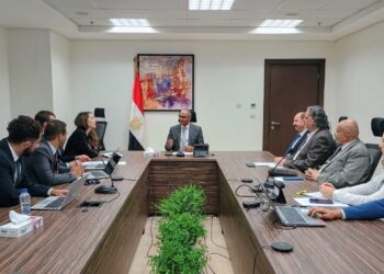 نائب وزير الإسكان يستقبل بعثة الوكالة الفرنسية للتنمية لبحث مجالات التعاون