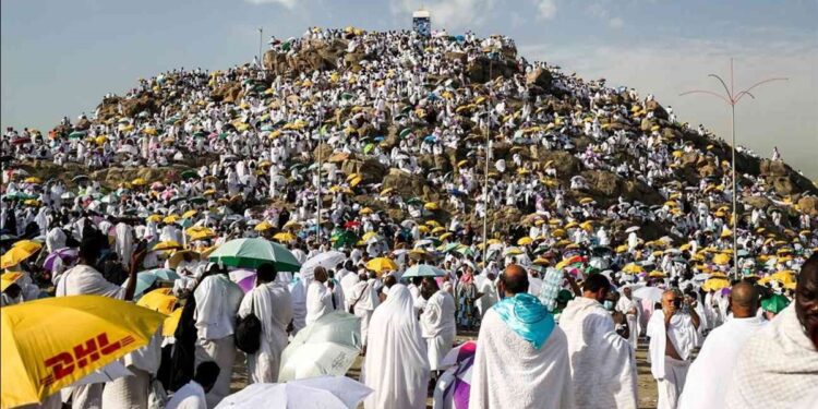 البحوث الفلكية تعلن موعد وقفة عرفات وعيد الأضحى المبارك 2025