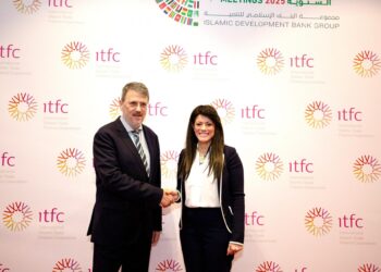 «المشاط» تلتقي الرئيس التنفيذي للمؤسسة الدولية الإسلامية لتمويل التجارة