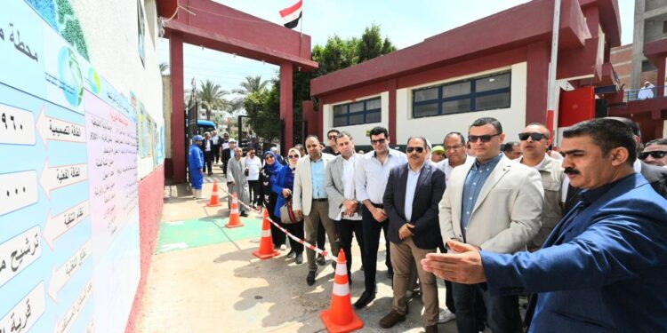 وزير الإسكان ومحافظ الشرقية يختتمان جولتهما بتفقد محطة تنقية مياه شرب العزيزية بمنيا القمح