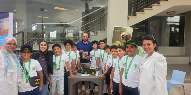 طلاب مدرسة “New Vision Language School” يبدعون في مسابقة “Ignite” بمشروع “GREENTECH” الريادي