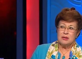 الحفيد متهم بسرقة نوال الدجوي..عمرو أديب يكشف تفاصيل مثيرة في سرقة القرن