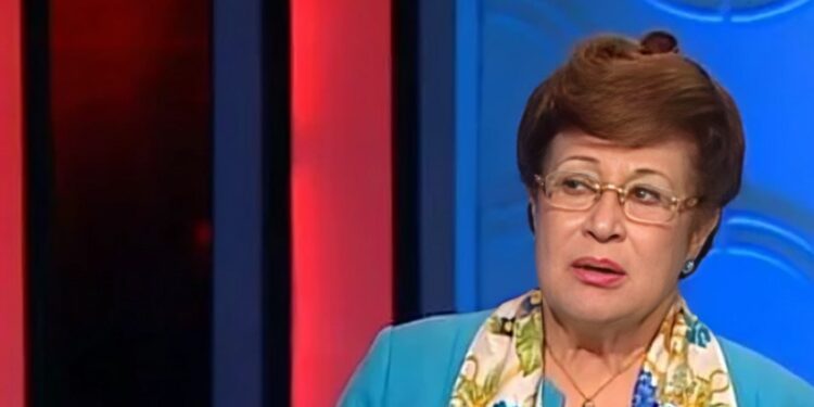 الحفيد متهم بسرقة نوال الدجوي..عمرو أديب يكشف تفاصيل مثيرة في سرقة القرن