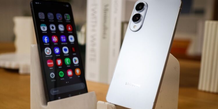 هاتف غالاكسي S25 Edge هاتف غالاكسي S25 Edge