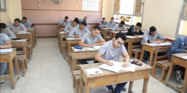 انطلاق امتحانات الدبلومات الفنية التحريرية غدًا