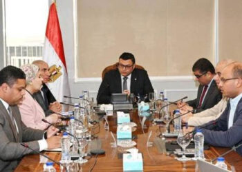 وزير الإسكان يتابع موقف الخدمات المقدمة للمواطنين من خلال البوابة الإلكترونية لهيئة المجتمعات