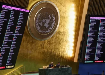 الجمعية العامة للأمم المتحدة تدعو إلى وقف فوري لإطلاق النار في غزة