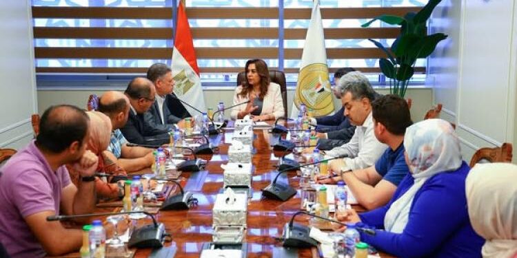 وزيرة التنمية تتابع سير العمل في منظومة المراكز التكنولوجية بالمحافظات